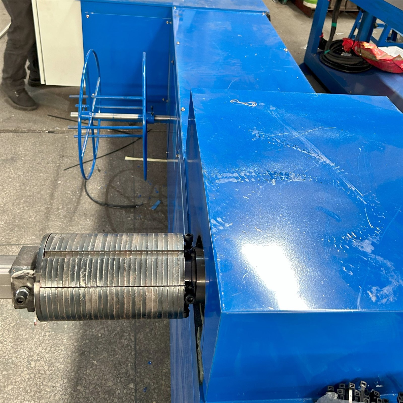 Galvanized steel cutting machine details Galvanized steel cutting machine details